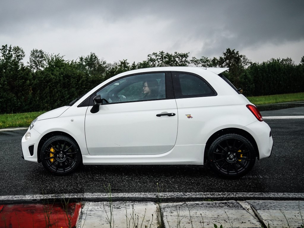 Abarth 695 Competizione (Automatic)